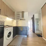 Apartment 6 Pers Clim,piscine,parking,2 Balcons