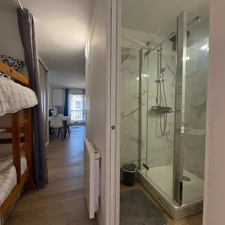 6 Pers Clim,piscine,parking,2 Balcons *