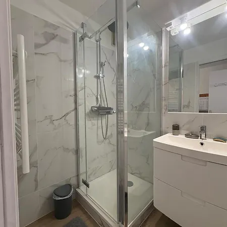6 Pers Clim,piscine,parking,2 Balcons Apartmán