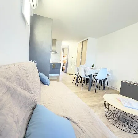 Apartmán 6 Pers Clim,piscine,parking,2 Balcons
